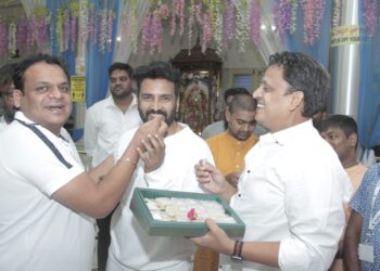 Santanam and Tanya Hope join hands for Prashant Raj’s next