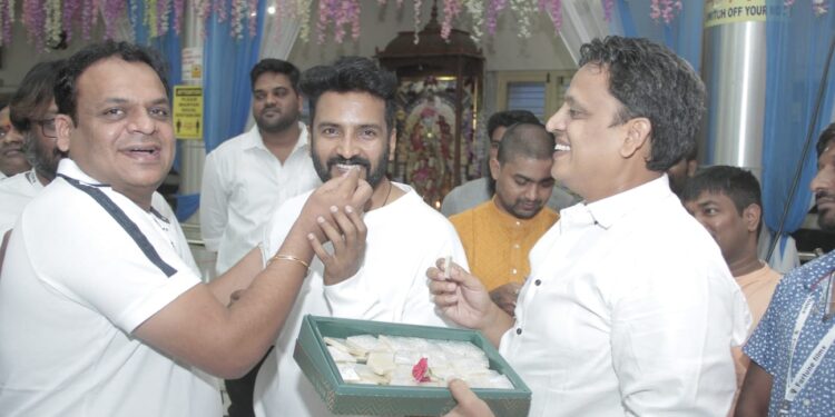 Santanam and Tanya Hope join hands for Prashant Raj’s next