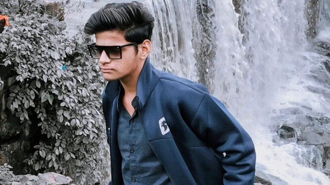 Sayyed Sofiyan, most famous Instagram personality, lip-sync videos, Sofiyan, fashion and lifestyle blogger, Social Media, Demanding Hottest Influencer