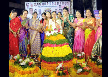 Zilla Parishad Chairperson Patlolla Manjusree Jaipal Reddy hosts Bathukamma Celebrations at ZP Head Office, Sangareddy